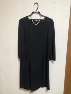 黒の膝丈ワンピース 長袖 バルーン袖、式服、礼服