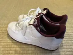 Nike Air Force 1 ホワイト/バーガンディ