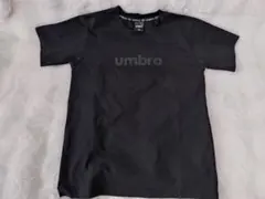 umbro ブラック Tシャツ 150サイズ　ポリエステル100%