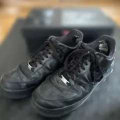 Nike Air Force 1 Supreme ブラック　28㎝