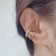 ❤️オススメ❤️ 高品質イヤーカフ　２連　　　 ジルコニア　ゴールド 片耳用1点♪