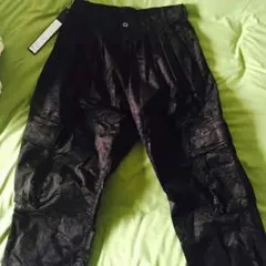 シャリーフパンツ