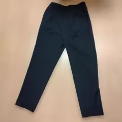 黒パンツ レディース