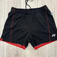 YONEX 여성용 블랙 레드 라지 하프 팬츠