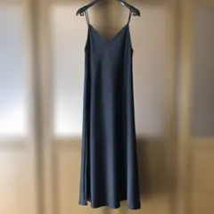 ユニクロ　ブラックキャミソールロングワンピース