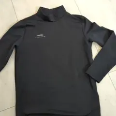 黒いタートルネックアンダーシャツ 140