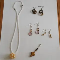 2 スワロフスキー３０粒使用ネックレス ピアス ストラップのセット