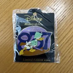 Disney ドナルドダック ピンバッジ 2005年バースデー - メルカリ