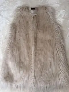 ベージュ フェイクファーロングベスト
