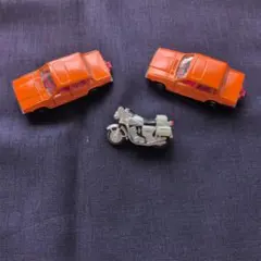 Volvo ミニカー 2台セット パトカーバイク付きのサムネイル