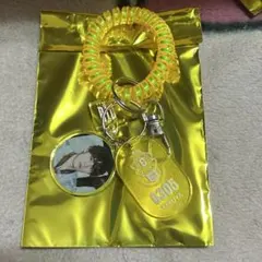 BUDDiiS TAKUYA ロッカーキー風キーホルダー