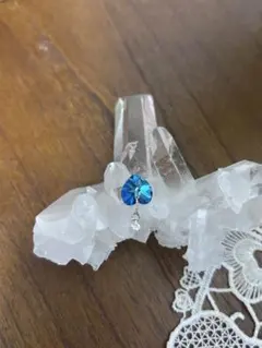 ハート型 青いクリスタル シルバーピアス 片耳用