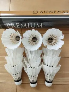 中古 NEW OFFICIAL バドミントンシャトル 270球 バドミントン 中古シャトル240球 YONEX 中古シャトル270個