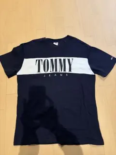 TOMMY JEANS カラーブロック セリフロゴ Tシャツ