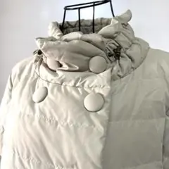 スチェッソ　ダウンコート ダブルボタン　スタンドカラー　フリル　L ベージュ