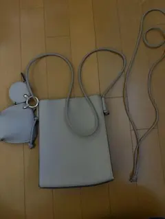 LEPSIM ライトグレー ショルダーバッグ 小型ポーチ付き
