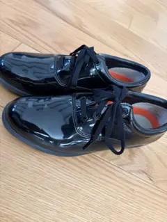 DINKLES（ディンクルス） エナメルシューズ