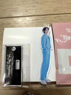 Stray Kids EXHIBITION ランダム アクスタ リノ　スキズ