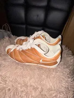 NIKE スニーカーのサムネイル