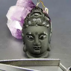 魔除け天然石4Aフロストオブシディアン如来様精工彫りトップ