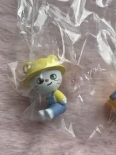 ヒョンジン　スキズ　ガチャ　skzoo スクールバス　フィギュア　カプセルトイ