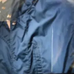 ネイビー ナイロンジャケット フード付き