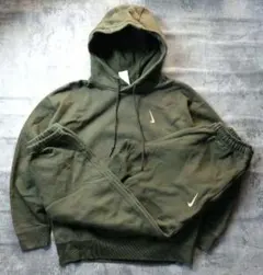 Nike Billie Eilishナイキ ビリーアイリッシュフーディーパーカー