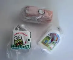 サンリオ　レトロミニチュアチャーム　ガチャガチャ