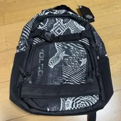 新品　ボルコム　リュック　ブラックのサムネイル