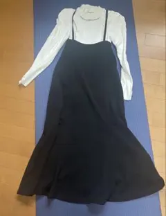 キャミワンピース ロング丈　ブラック　サロペットワンピース　スリット　ジャンスカ