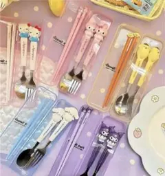 期間限定価格‼︎サンリオ:スプーン+フォーク+箸+ケースセット　4点おまとめ