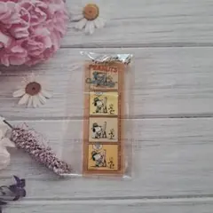 スヌーピー　アクリルキーホルダー　75 周年