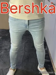 Bershkaベルシュカ スーパースキニーフィット ジーンズ スカイブルーデニムのサムネイル
