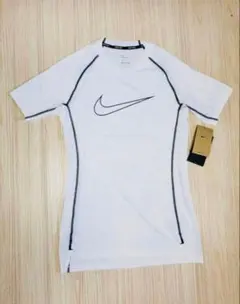 Nike Pro ホワイト アンダーシャツ