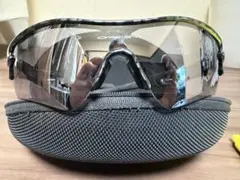 Oakley スポーツサングラス カーボン調