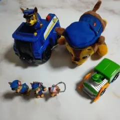 パウ・パトロール　チェイス車& ダイキャスト&ミニフィギュア&ミニぬいぐるみ　他