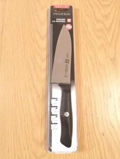 【新品未使用】【未開封】ZWILLINGツヴィリング 三徳包丁14cmプロ御用達