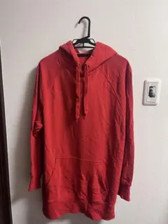 【美品】GUジーユー　パーカー　レッド赤　シンプル