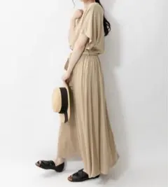 GREENPARKS新品タグ付き ドルマンギャザーフレアワンピース ベージュ