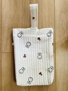 Item thumbnail for item be2210d7-3f44-4121-8f8b-e70cbad6fc5f