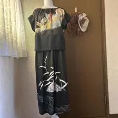 お値下げ　着物リメイク　正絹黒留袖　袖フリルブラウス