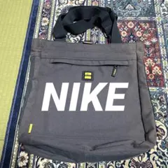 Nike ダークグレー トートバッグ