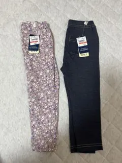 花柄とダークブルーのボトムスセット