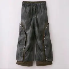 ボタンレイヤードデザインナイロンパンツ　グレー(グリーン) Mサイズ