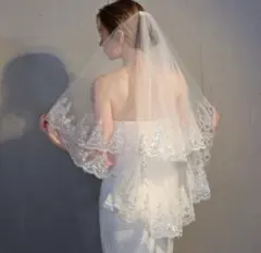 ウェディングベール　二層式　コーム付き　レース装飾　ホワイト