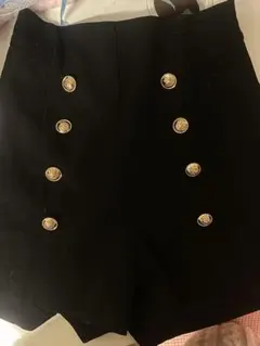 evelyn 黒 ショートパンツ