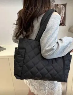 軽量で持ち運び便利、大容量でA4サイズも可能なキルティングトート♡♡