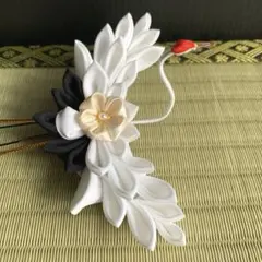 つまみ細工　髪飾り　鶴　成人式　振袖　袴　和　結婚式　卒業式　ホワイト　白　WU