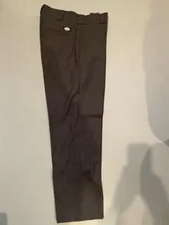 スラックスパンツ ブランドロゴ付き　ブラウン　デッキーズコラボ