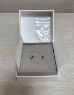 ete ビジューイヤリング　ピンクゴールド